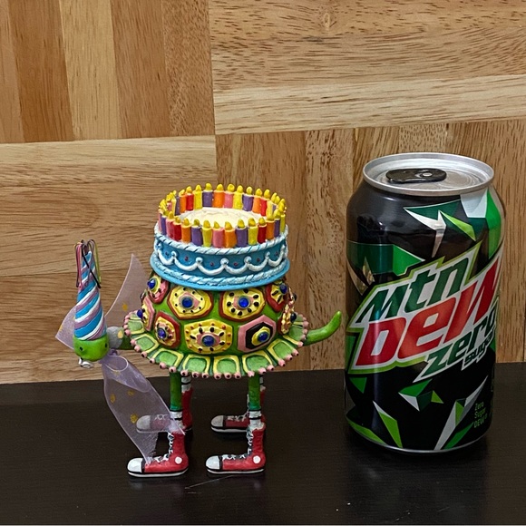 Unique WESTLAND Turtle Red Sneakers Birthday Cake Resin Votive Candle Holder - Picture 2 of 16